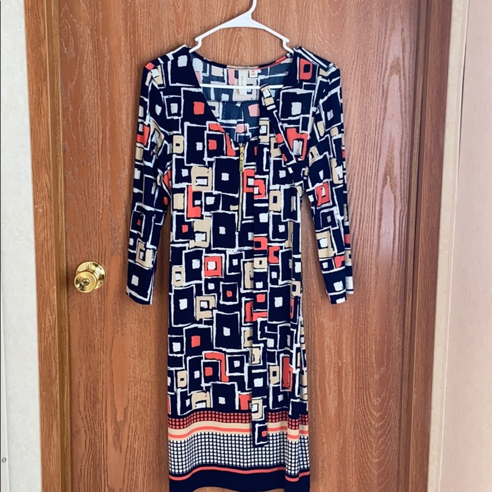 dress with square pattern